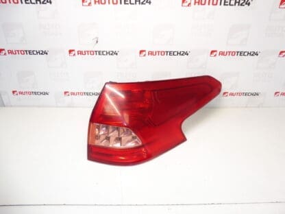 Lumina din spate dreapta la Citroën C5 X7 9681074080 6350FA