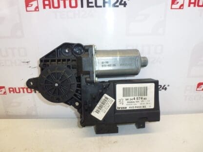 Motor de bobinare geam fata dreapta Peugeot 307 9634457480 9222N3