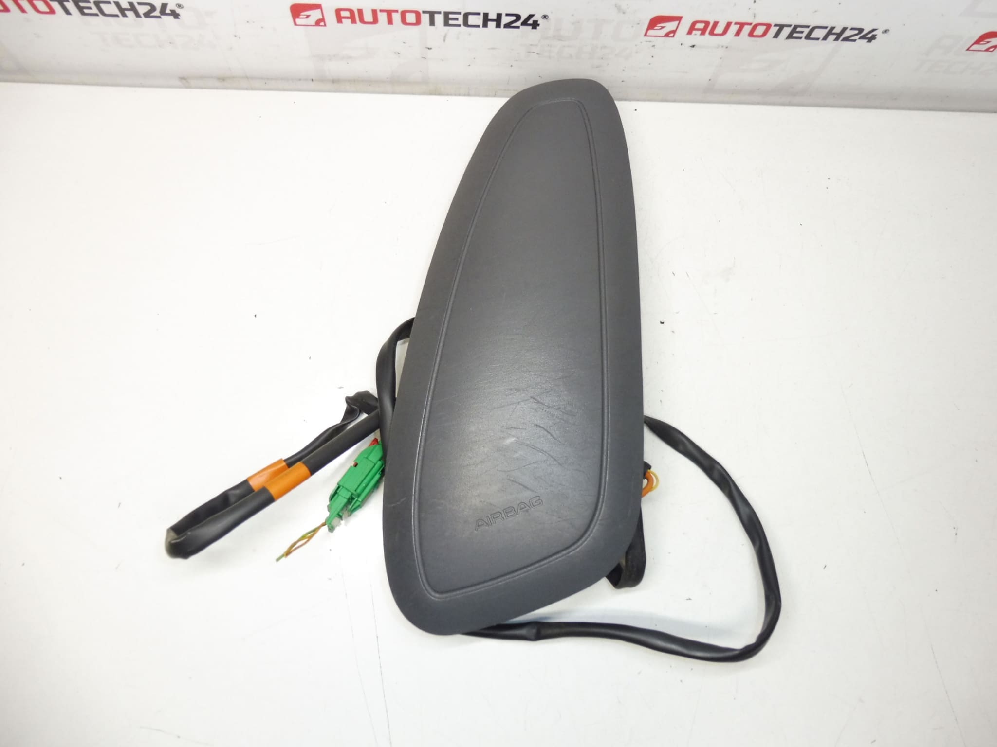 Airbag stânga Citroën Xsara Picasso 96472197ZM 8216S6