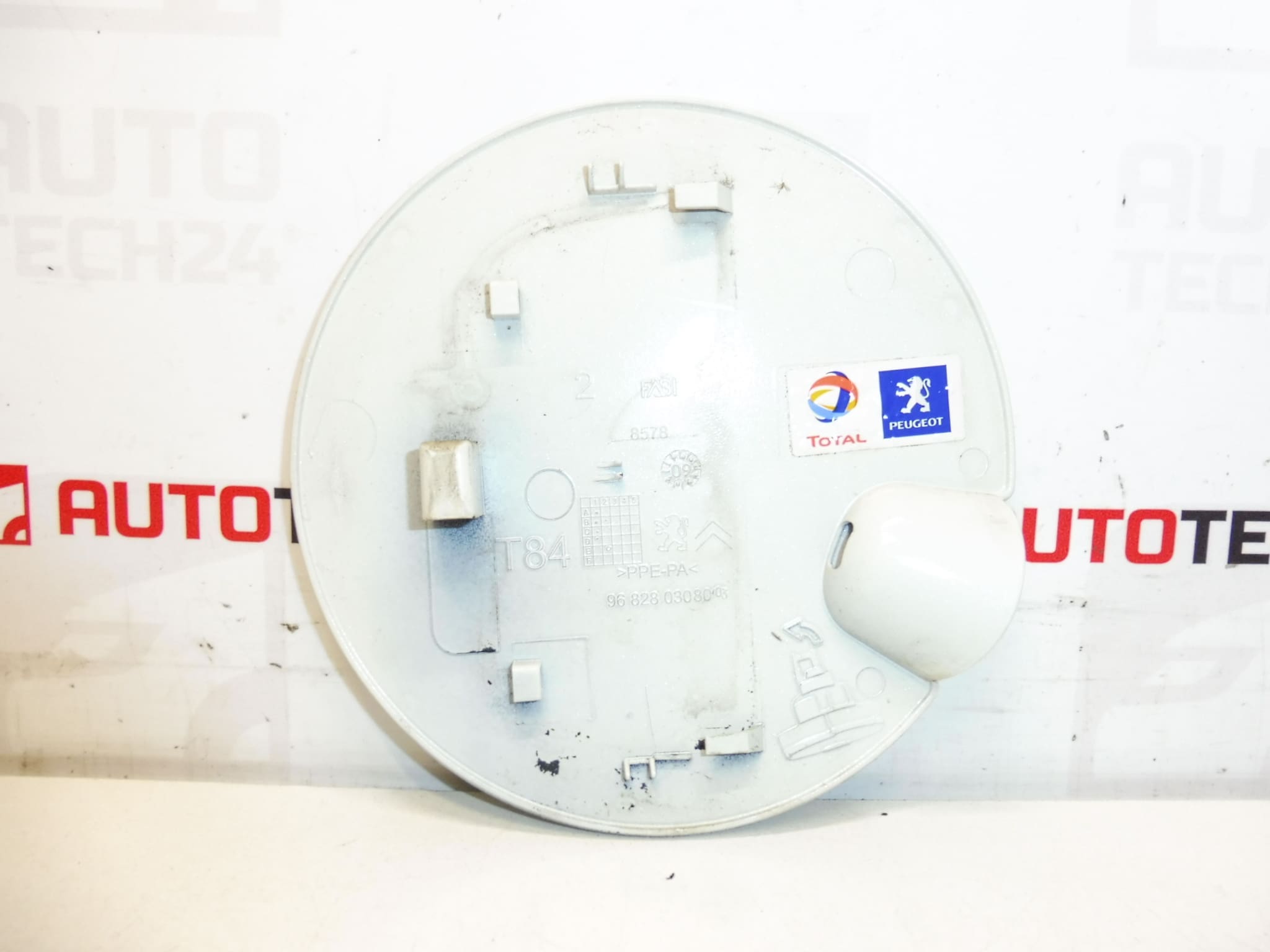 Capac capac rezervor KWED Peugeot 3008 9682803080 1517G9 - imagine 2