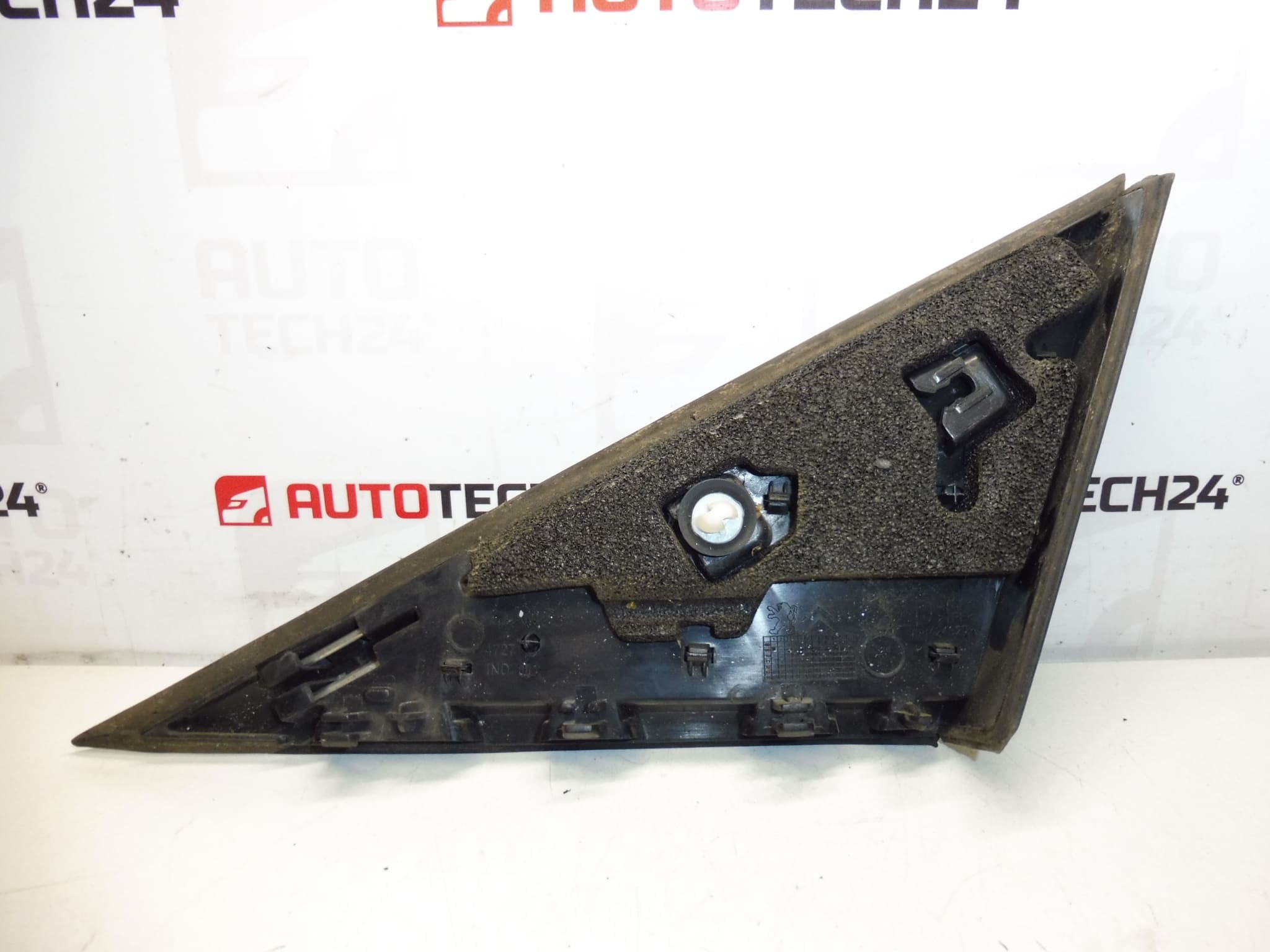 Capac din fata oglinzii dreapta Peugeot 3008 si 5008 96842432XY 9025T0 - imagine 2