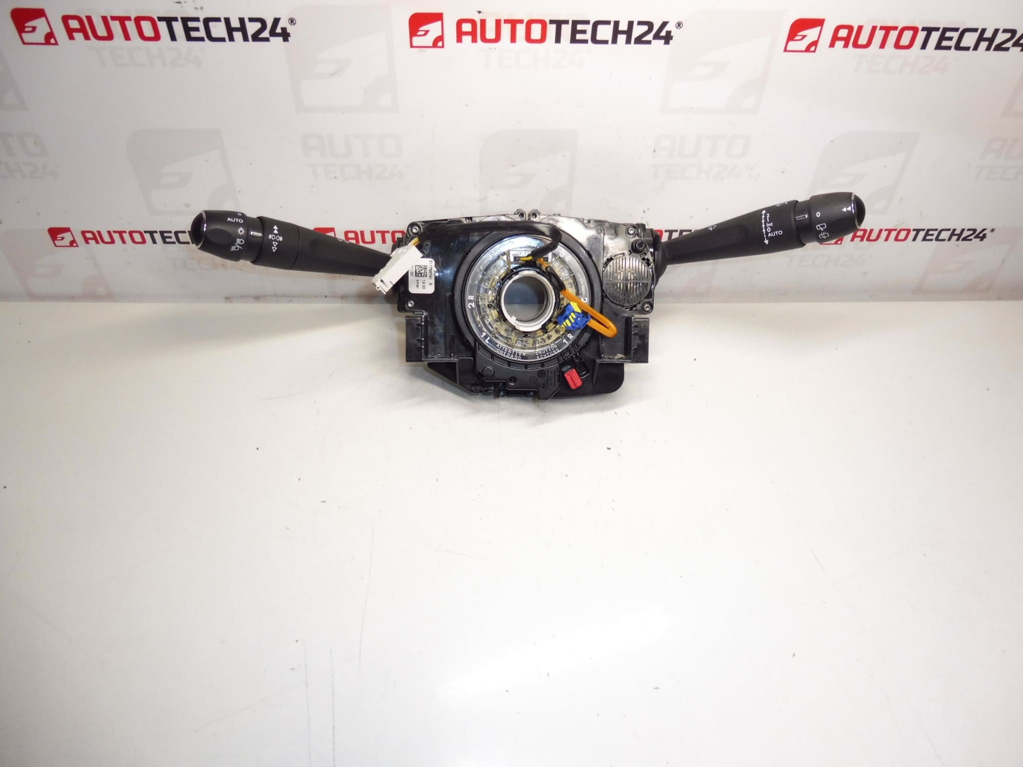 Comenzi manete Citroën Peugeot COM2008PV2 98180645ZD