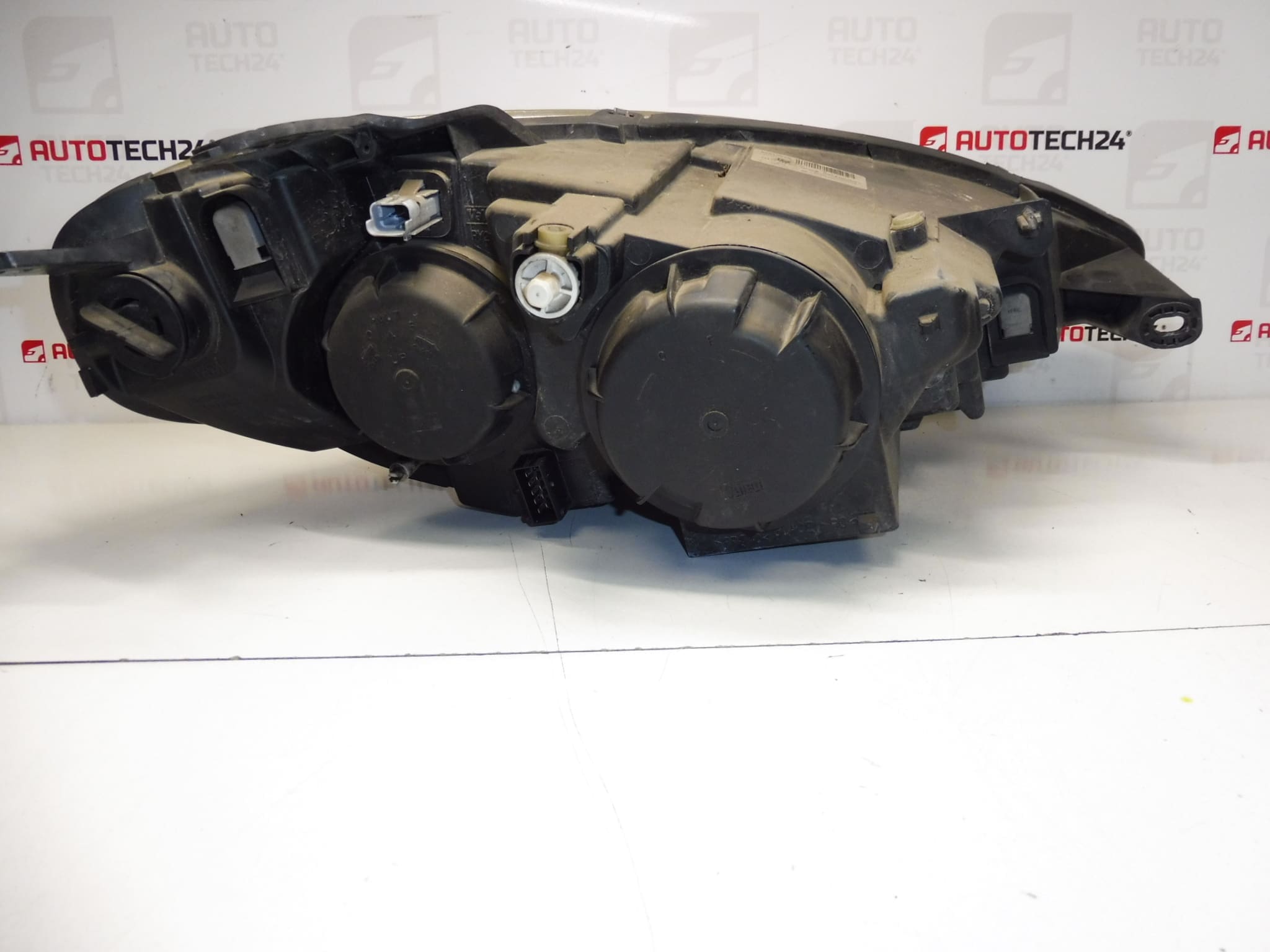 Far fata stanga Peugeot 807 1400964380 89901574 6208F1 - imagine 2