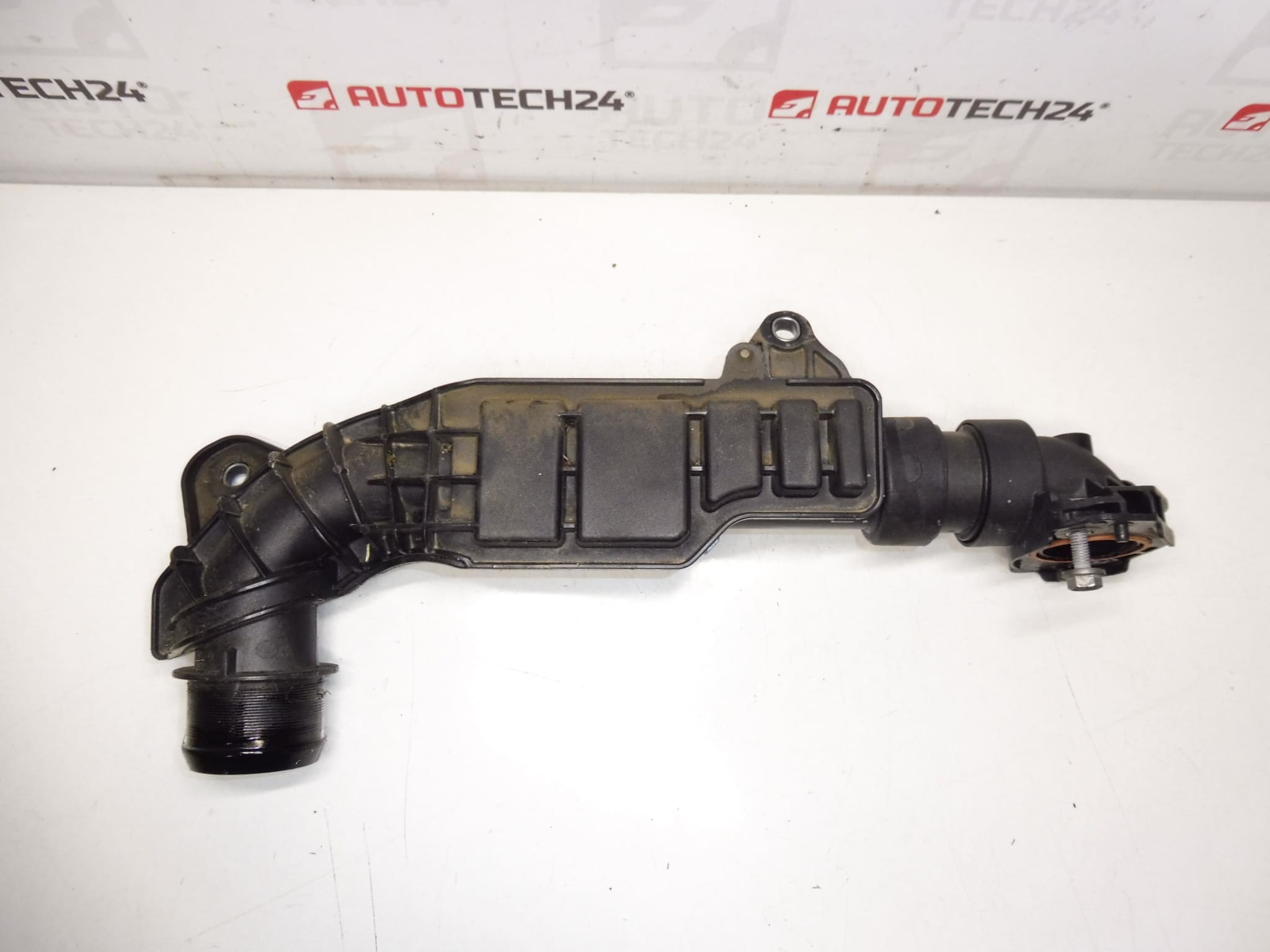 Racord aer 1.5 HDI Citroën Peugeot 9810958280 - imagine 2