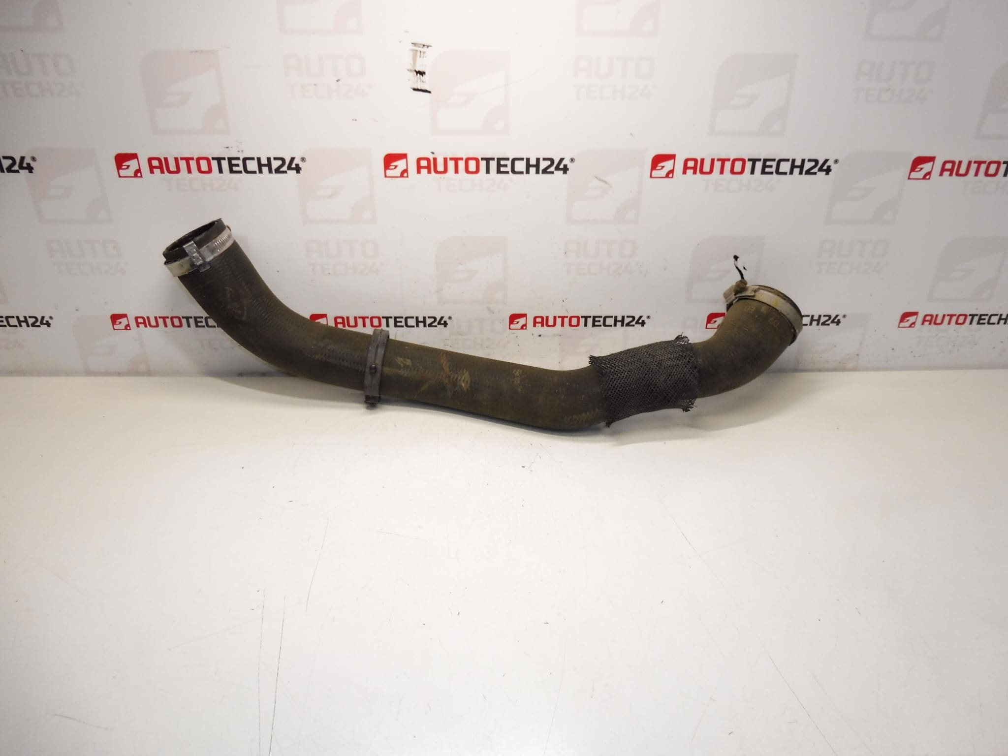 Racord aer 1.5 HDI Citroën Peugeot 9820100680