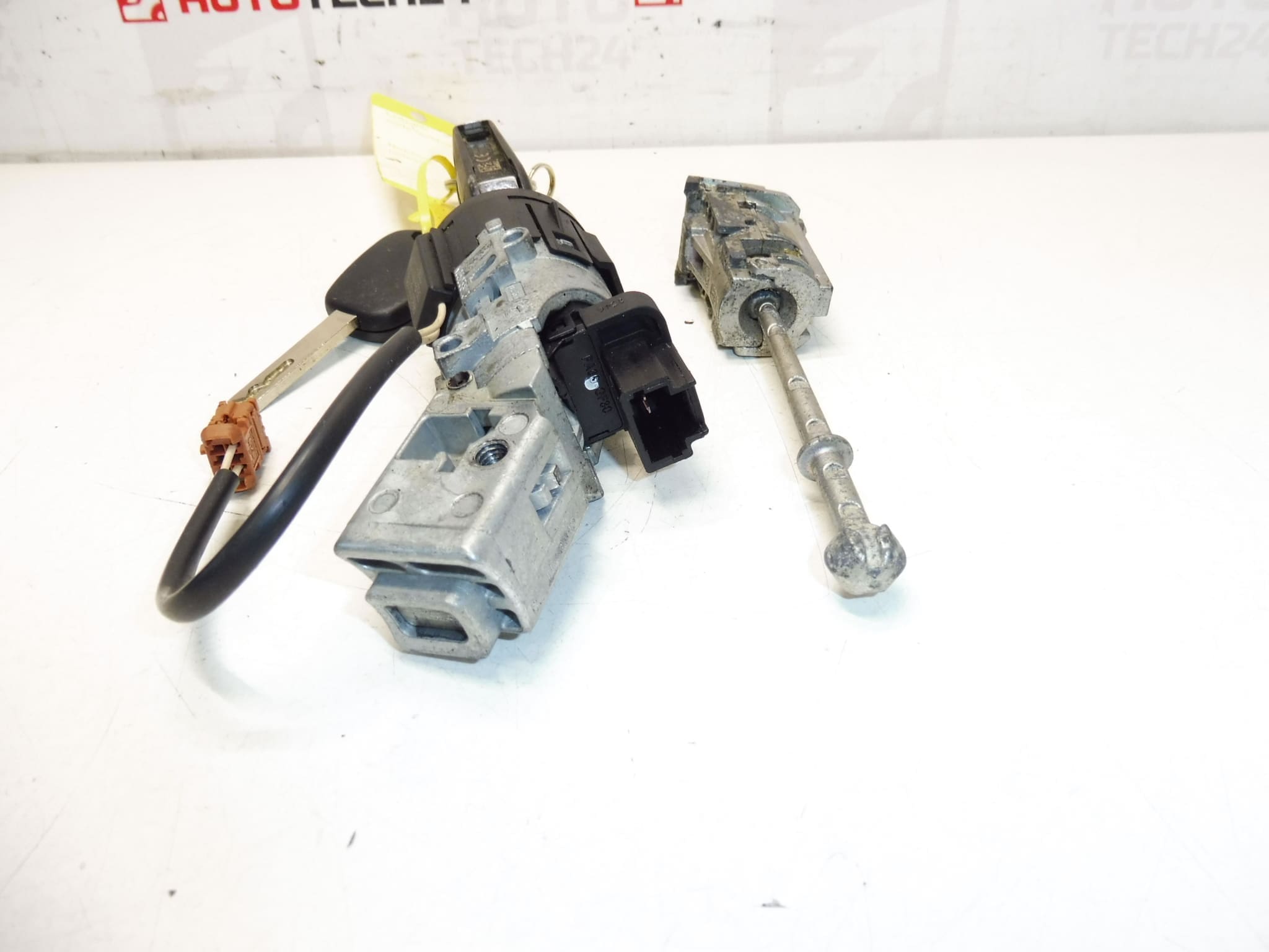 Set de încuietori plus 2x chei Citroen C-Elysée 9678792780 - imagine 2