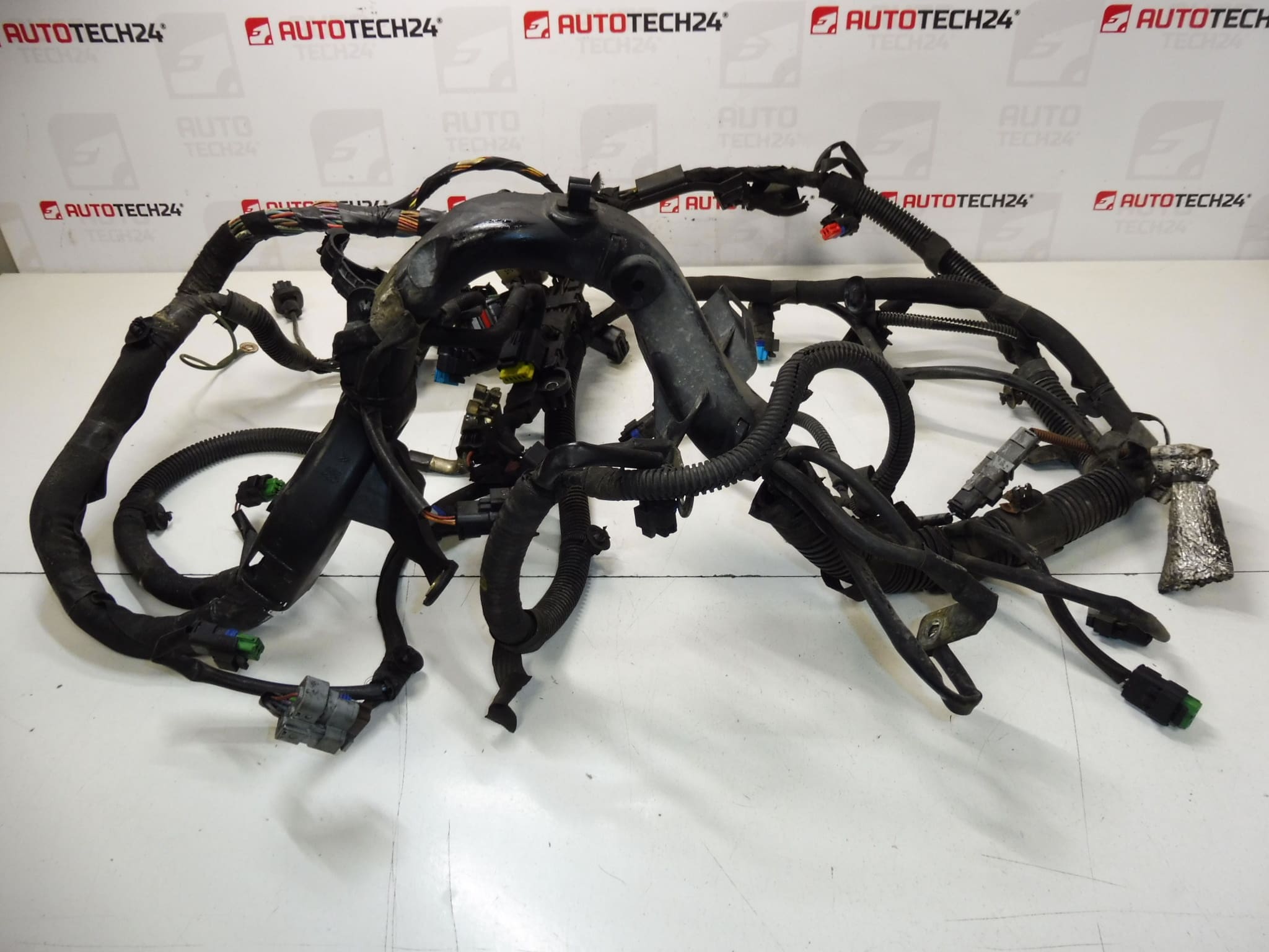 Ansamblu motor principal Citroën Peugeot 1.6 HDI 9664694980 6569NW - imagine 2